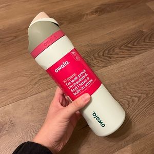 Owala Freesip 24 oz Light Green/Alpine/Neon Pink